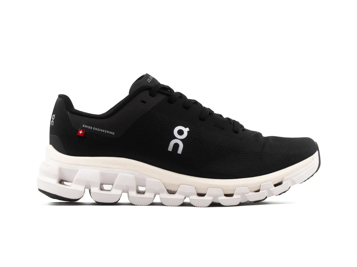 On Cloud Flow 4 Negro Blanco PREMIUM